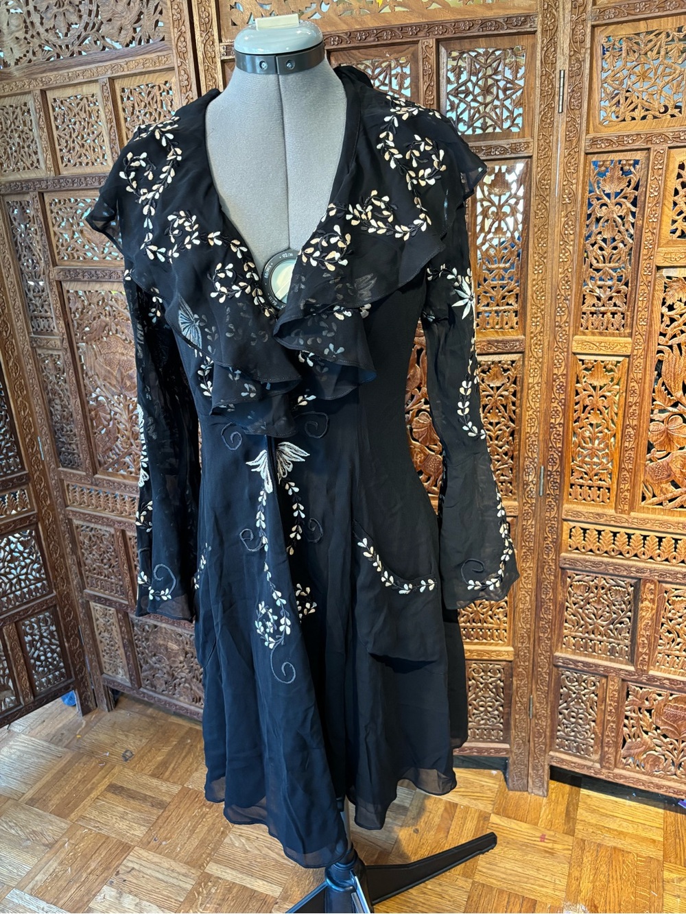 Vintage Collection Black Floral Embroidered Ruffle-Front Women’s Cardigan